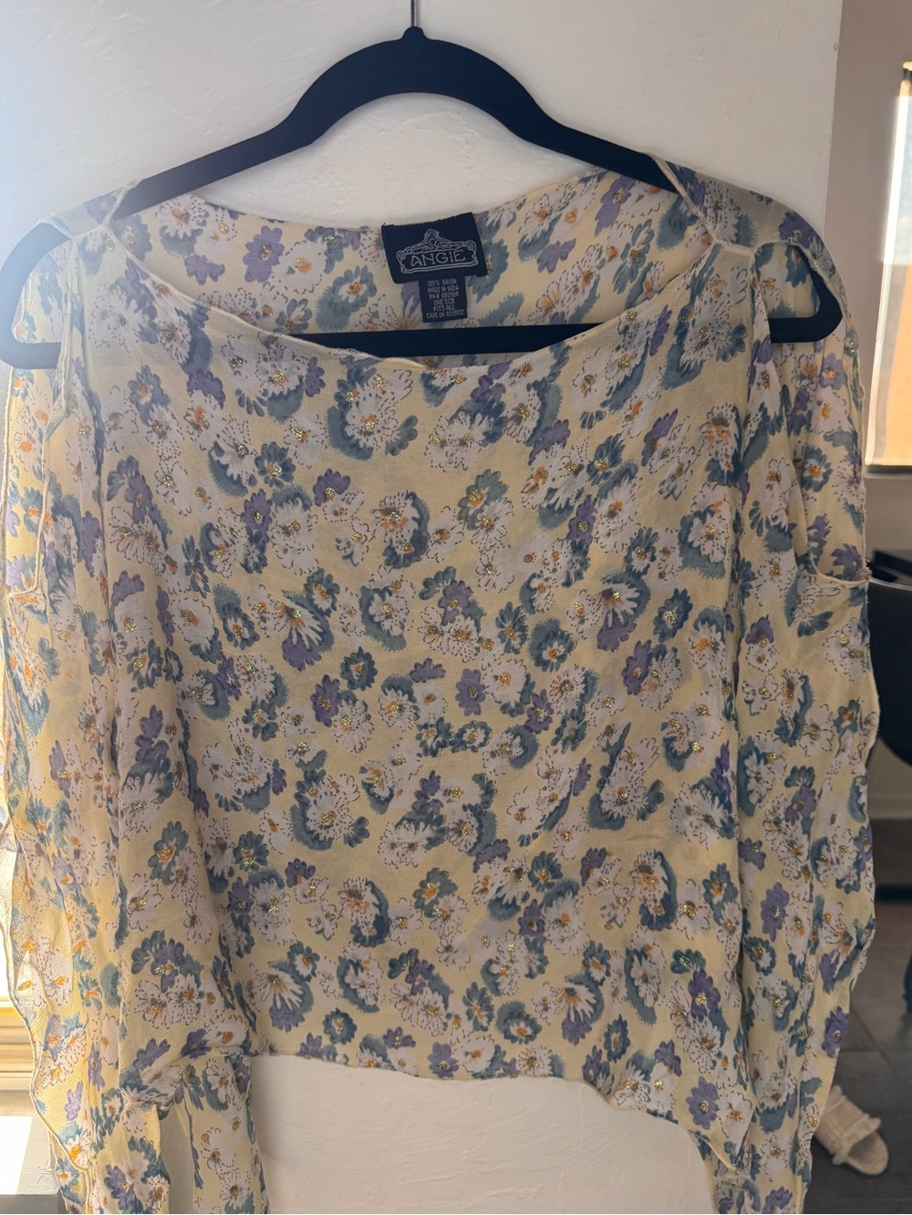 Angie One Size Floral Sparkle Poncho Top Boho Slit Flutter Sleeve Crepe Blouse